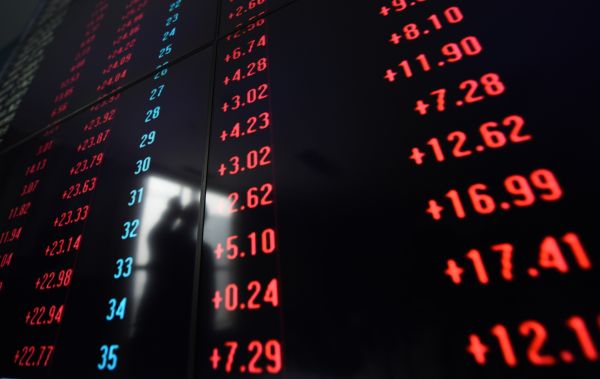 股民向证监会新主席求牛市雨_CCTV证券资