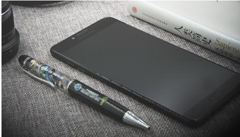 Galaxy C9 Pro墨玉黑版 让拍拍拍上瘾_CCTV