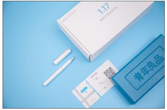 做了块Supreme同款砖 魅蓝S6可能是2018最潮