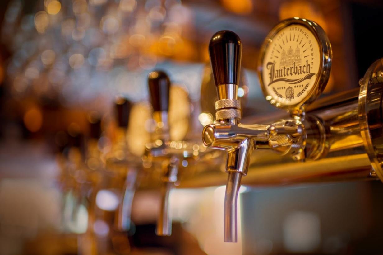 拳击与啤酒形成最热的CP 劳特巴赫啤酒强势涉足职业拳击界