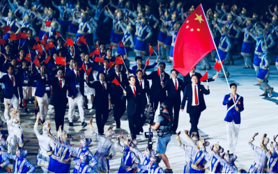 雅加达亚运会开幕式中国代表团出场服不是番