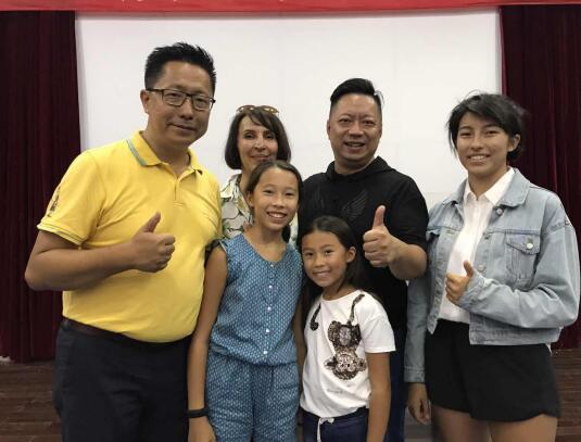 从走向世界到影响世界 疯狂英语推动文化自信